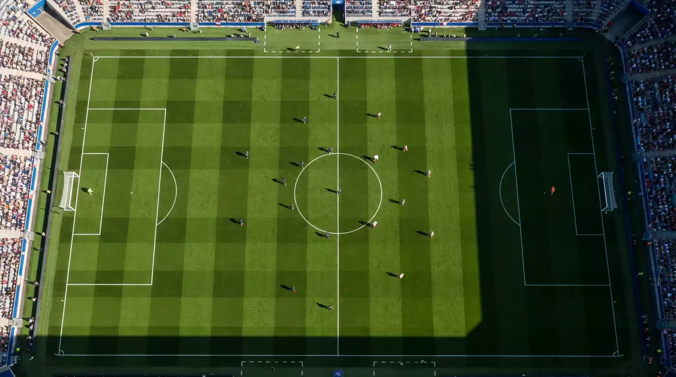 Campo de fútbol con equipos de la Ligue 1 durante un partido